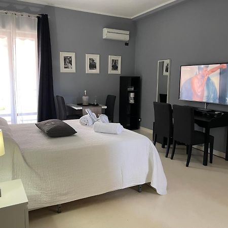 Gardenia Luxury Room Пескара Екстериор снимка